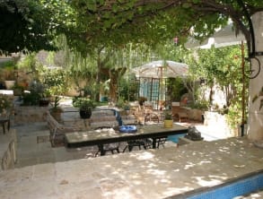 הבית%20הטבעי%20בעין%20כרם%20,%20ירושלים